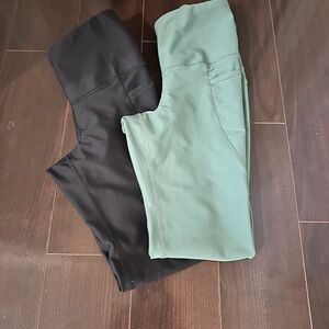 Old Navy Green and Black Leggings for Comfort and Flexibility